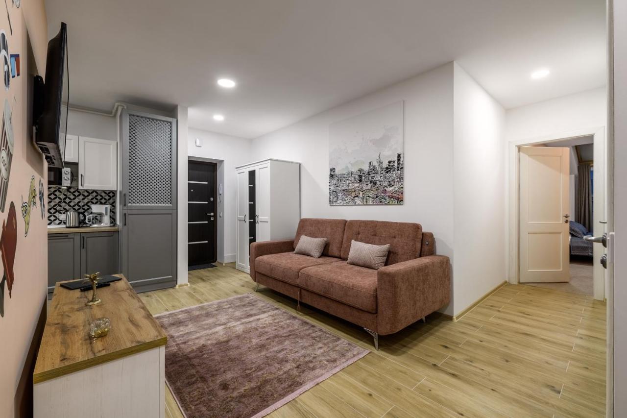 Aparts Kulisha Str Apartament