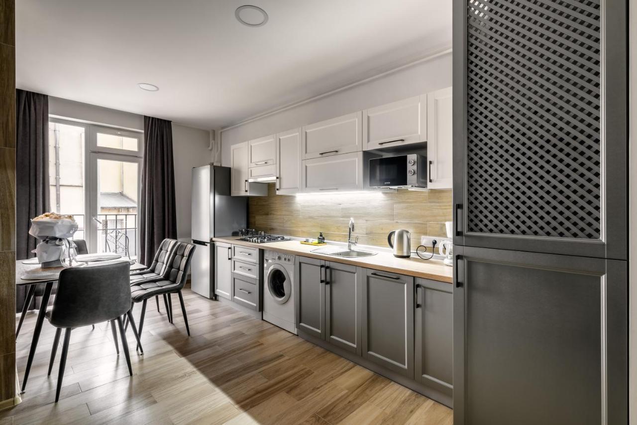Aparts Kulisha Str Apartament